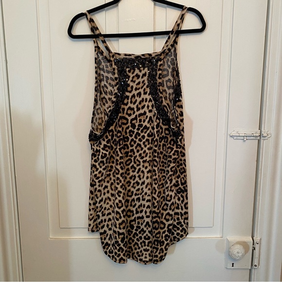 ✨rue 21+ animal print sequin detail top✨ - Picture 3 of 4